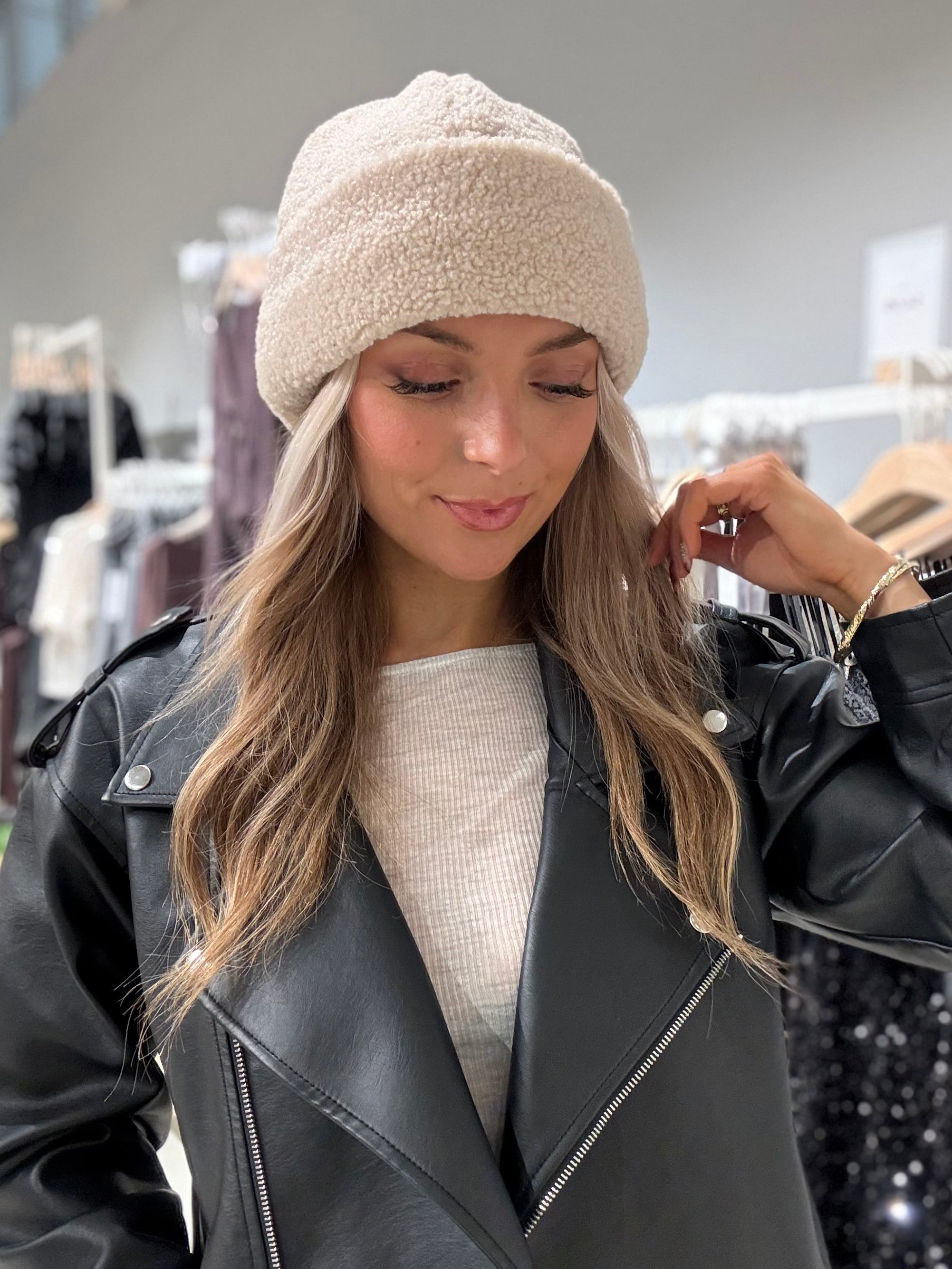 VITHALIA Hat - Cloud Dancer
